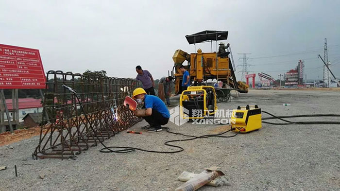 液壓發(fā)電電焊機(jī)